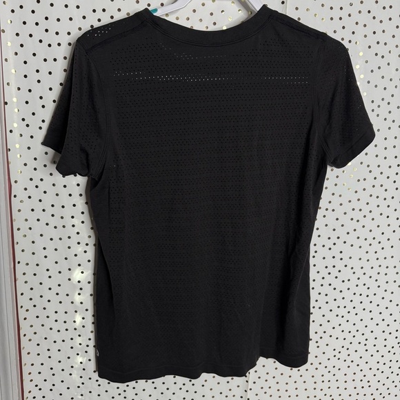 Lululemon Black Top - Picture 5 of 6